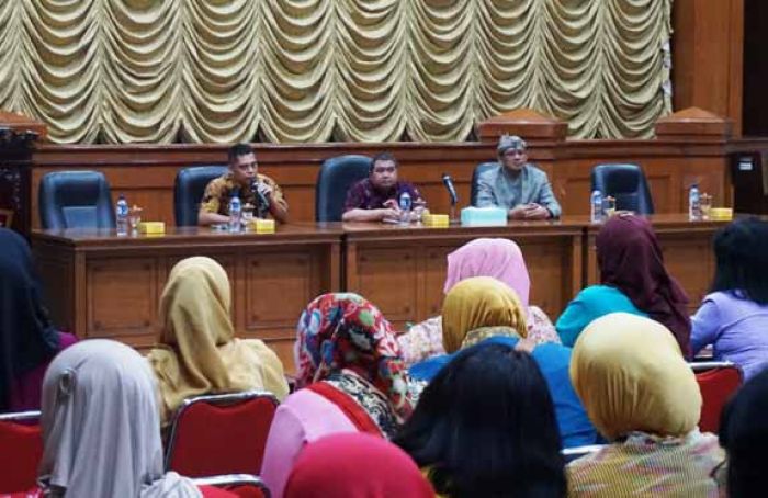 Pemkot Surabaya Lakukan Pendataan Siswa Tak Mampu