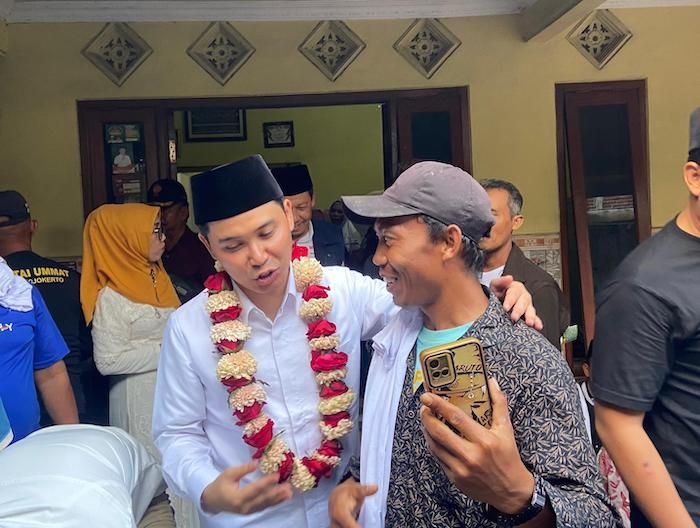 Warga Bangsal Sambut Paslon Mubarok, Gus Barra Tegas soal Pembagian BLT Jika Pimpin Mojokerto