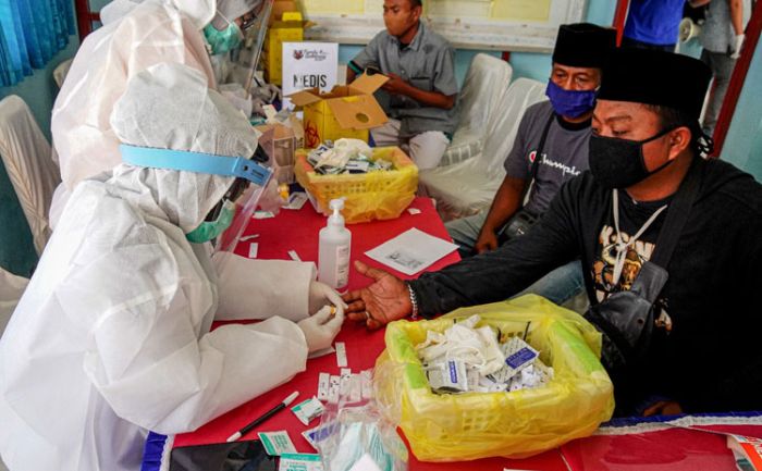 Seluruh Penumpang di Pelabuhan Pelindo III Sumenep Jalani Rapid Test