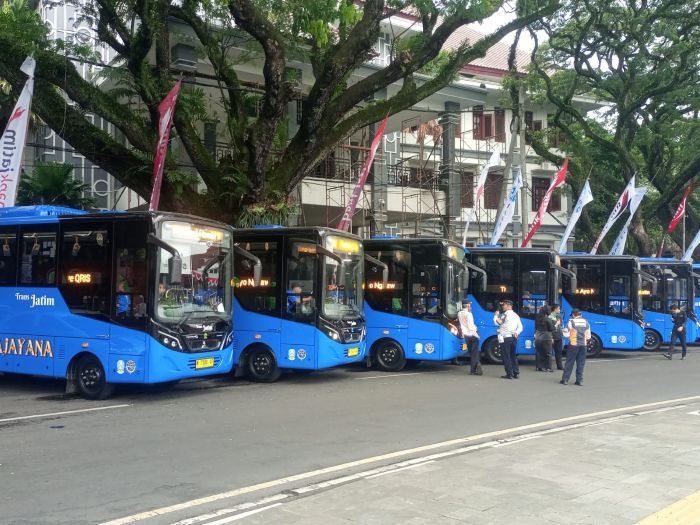 Gubernur Jatim bersama Tiga Kepala Daaerah Malang Raya Resmikan Koridor Baru Bus Trans Jatim