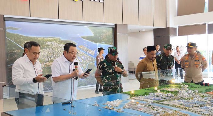 Bersama Bupati Gresik, Danrem Bhaskara Jaya Tinjau Hilirisasi Industri JIIPE