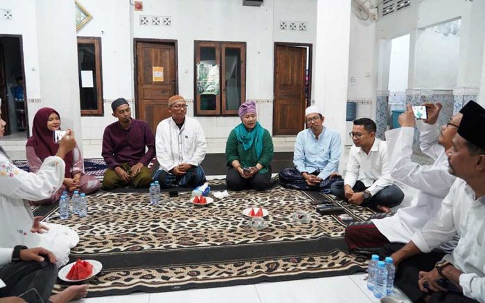 Dapat Keluhan dari Warga Beji Terkait Limbah Pabrik, Cagub Luluk Langsung Kunjungi Lokasi