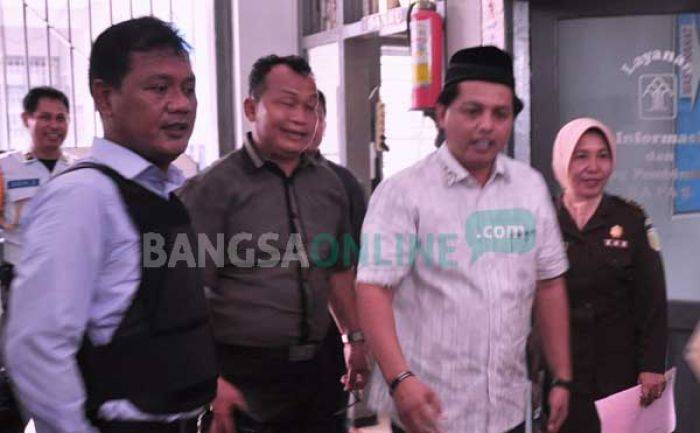 Ditahan dan Dijerat Kasus ITE, Pegiat Anti Korupsi di Situbondo Anggap Kasusnya Dipolitisir