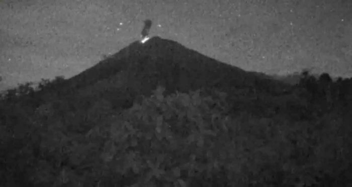 BNPB Intensif Pantau 4 Gunung Berstatus Siaga Level III