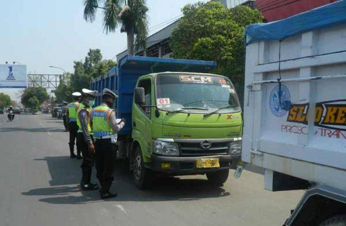 Operasi Zebra di Ngawi Jaring Truk Masuk Kota