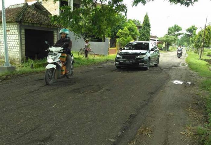 Tak Kunjung Perbaiki Jalan Rusak di Senori, ini Tanggapan Pertamina EP