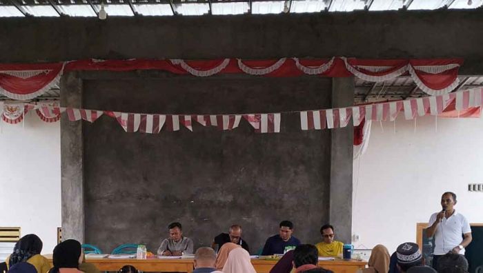 Kantah Kabupaten Pasuruan Serahkan Sertifikat PTSL 2024 di Desa Karangjatianyar