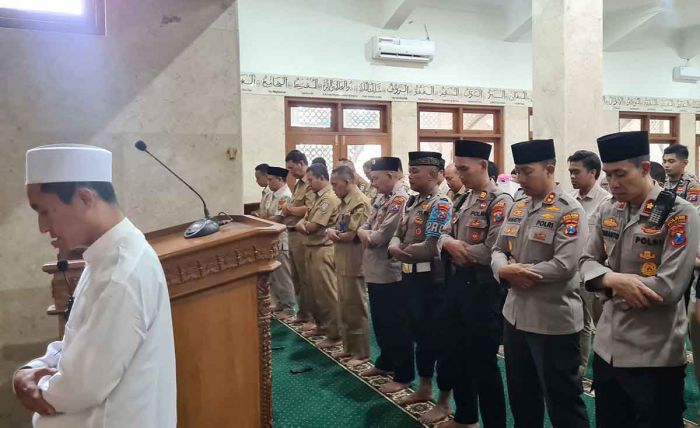 Wujud Empati Gugurnya 3 Polisi di Lampung, Polres Kediri Kota Gelar Sholat Gaib