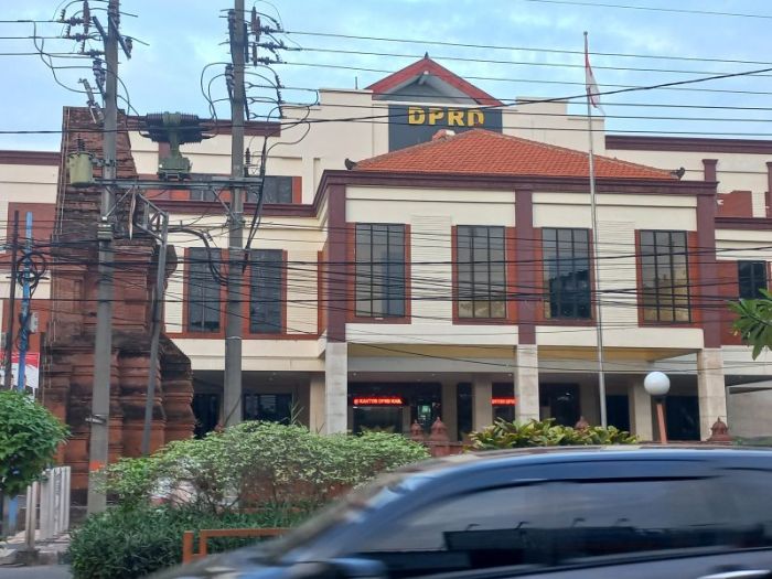 Ketua Komisi III DPRD Kabupaten Mojokerto Tegaskan Investasi Harus Peduli Lingkungan Ketua Komisi III DPRD Kabupaten Mojokerto Tegaskan Investasi Harus Peduli Lingkungan