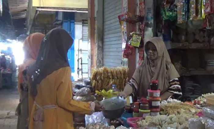 Harga Bapok di Pasar Tradisional Bangkalan Terus Melonjak, Beras Tembus Rp16 Ribu per Kg