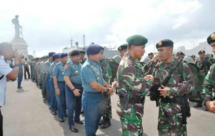 Kasarmatim Hadiri Pelepasan Satgas Yonif Para Raider 503/18/2 K