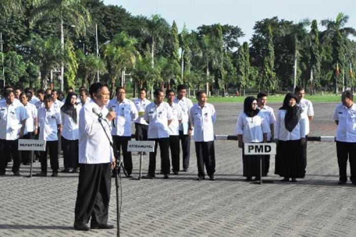 Bupati Sambari Hukum 192 ASN Mangkir Apel