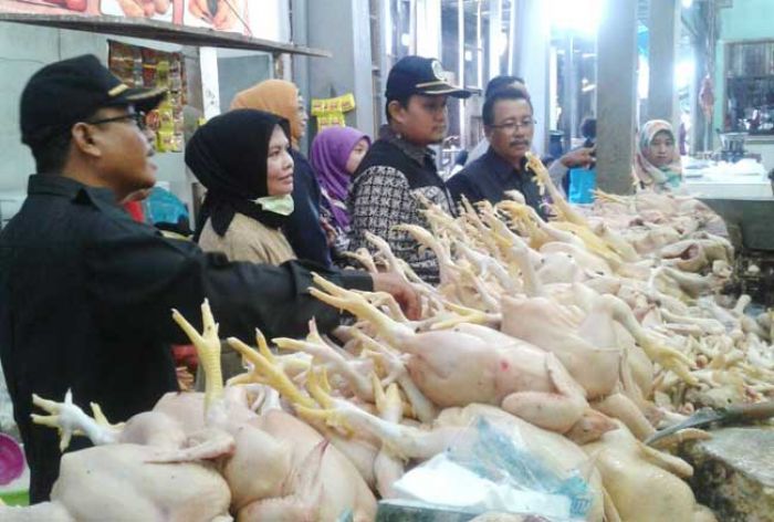 Sidak Komisi B DPRD Lamongan ke Pasar Tradisional, Harga-harga Stabil, Tapi Cenderung Terus Naik