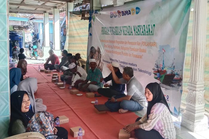 Tim KKN Tematik UTM Gelar Sosialisasi Penguatan Poklahsar di Desa Tanjung Pamekasan