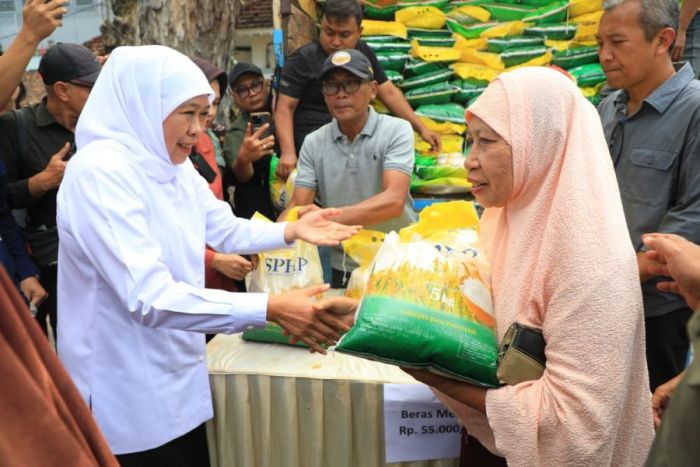 Kendalikan Inflasi di Jatim, Gubernur Khofifah Gelar Pasar Murah di Kota Pasuruan Kendalikan Inflasi di Jatim, Gubernur Khofifah Gelar Pasar Murah di Kota Pasuruan