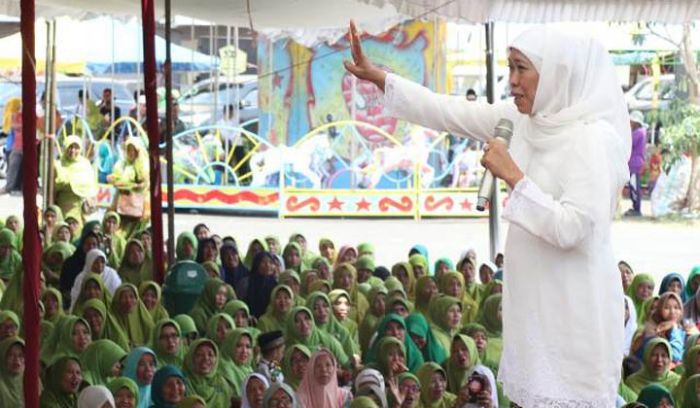 ​Hadiri Pasar Rakyat Muslimat NU, Gubernur Khofifah Ajak Ibu Rumah Tangga Bisnis Online