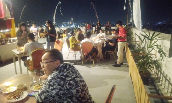 Hotel Ibis Surabaya City Center Tawarkan Menu BBQ Murmer dengan Kesan Pulau Dewata di Rooftop