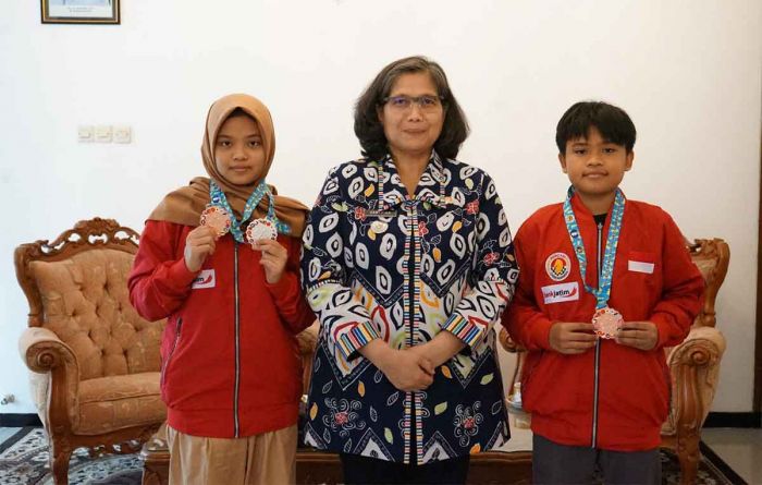 Pj Wali Kota Kediri Apresiasi Prestasi Atlet Catur Peraih Medali Kejuaraan Internasional di Malaysia