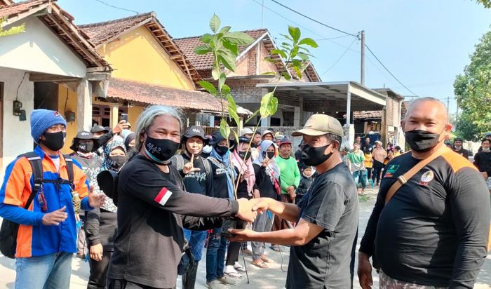 Peringati HUT ke-2, EPPI Gandeng Masyarakat untuk Menanam Pohon dan Bersihkan Sungai di Dusun Bolo 