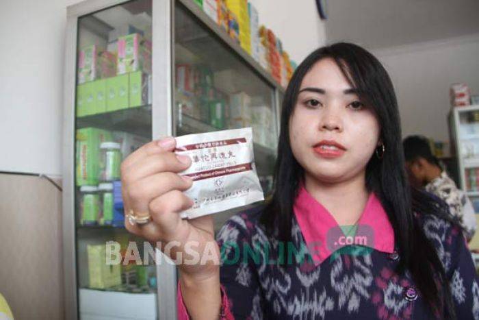 Sidak Apotek dan Toko Kosmetik, Dinkes Tulungagung Sita Produk tak Berizin