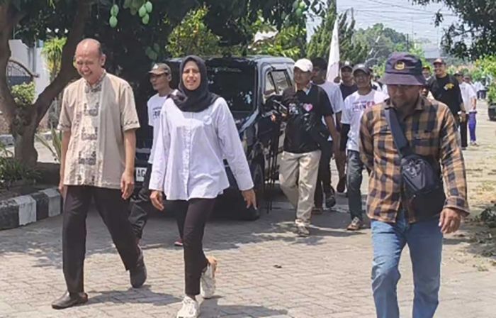 Blusukan ke Banaran, Calon Wali Kota Feri Veronica Silviana Jalan Kaki ke Gang-Gang