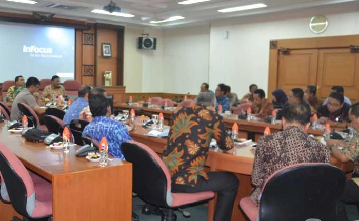 Bupati Ajak Masyarakat Jaga Gresik agar Tetap Kondusif