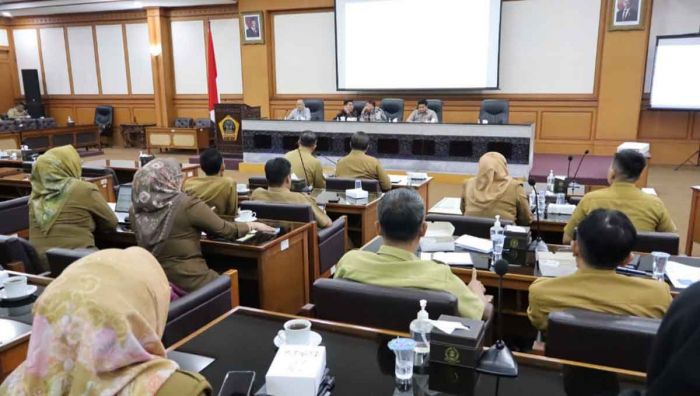 DPRD Gresik Soroti Minimnya Dana Perbaikan Jalan di RAPBD-P 2025