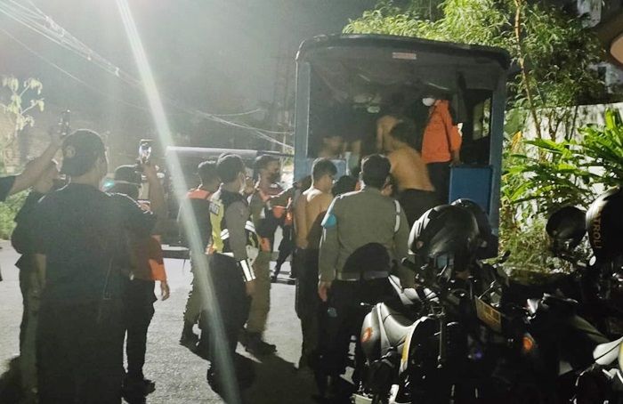 Saling Ejek di Medsos Berujung Tawuran 2 SMAN di Surabaya: 2 Siswa Luka-Luka, 1 Gegara Dihantam Helm