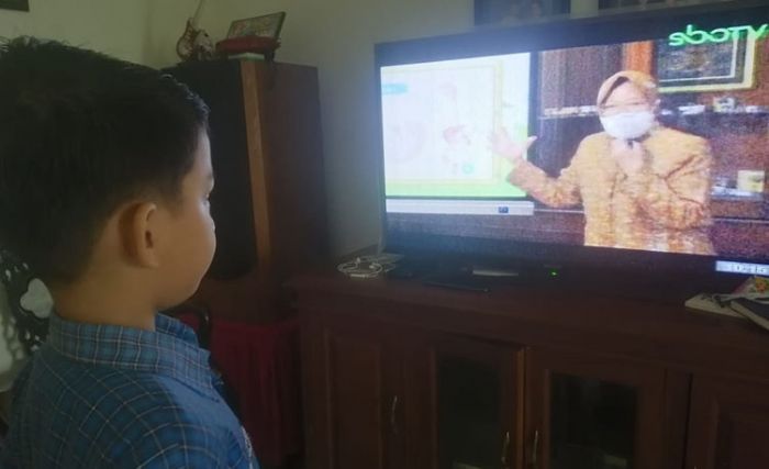 ​Tak Ada HP, Pemkot Surabaya Siapkan Ini untuk Fasilitasi Siswa Belajar dari Rumah
