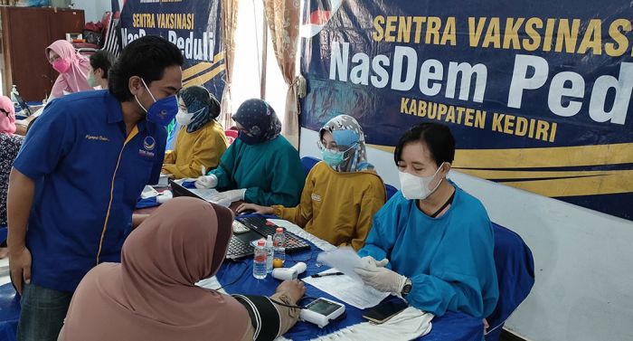 Satgas Nasdem Peduli Kabupaten Kediri Giatkan Vaksinasi untuk Masyarakat di Wilayahnya