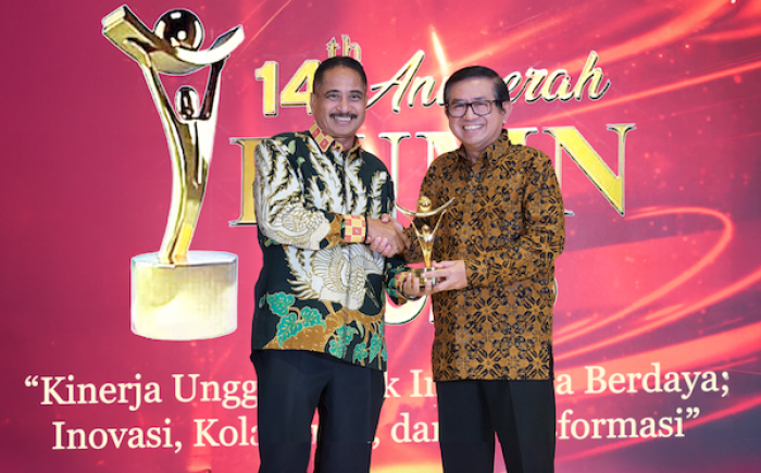 Dirut Petrokimia Gresik Dinobatkan sebagai The Best CEO Developing Talent di Anugerah BUMN 2025