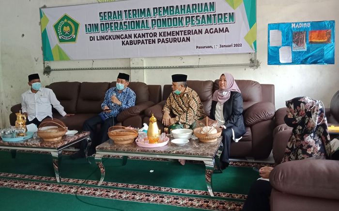 Kemenag Pasuruan Serahkan 80 Ijop