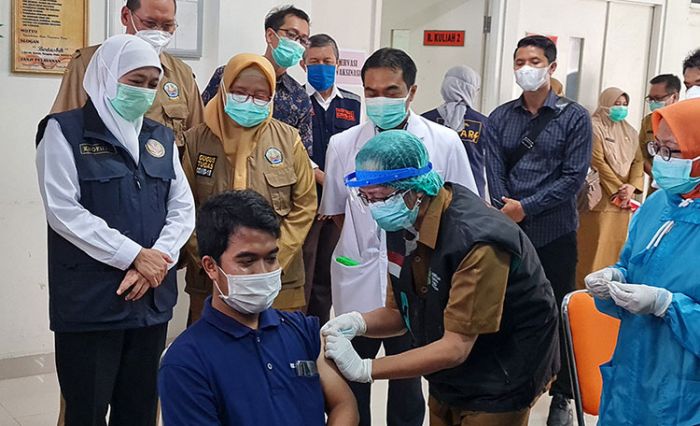Tinjau Vaksinasi Covid-19, Khofifah Lakukan Kunjungan ke RSUD Syarifah Ambami Rato Ebu Bangkalan