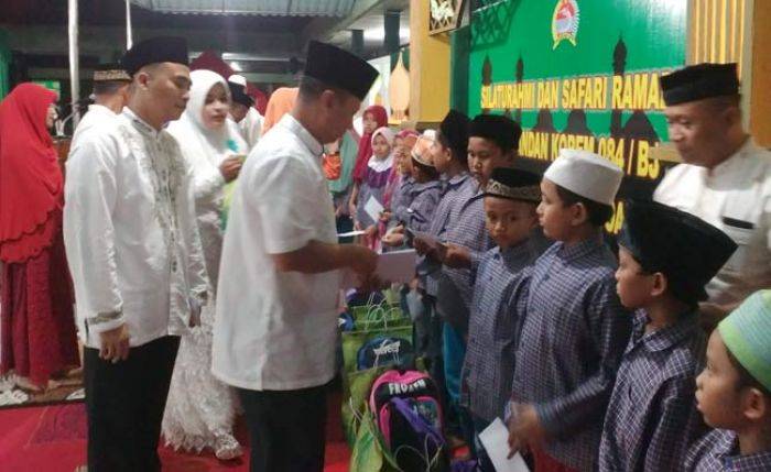 Berbagi di Bulan Ramadhan, Kodim 0816 Sidoarjo Santuni Anak Yatim dan Janda Pensiunan TNI