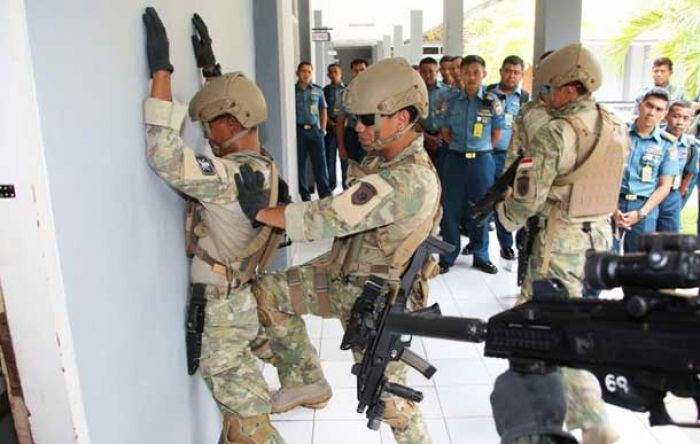 Peserta Lat Pratugas Pamtas 2017 Laksanakan Latihan VBSS