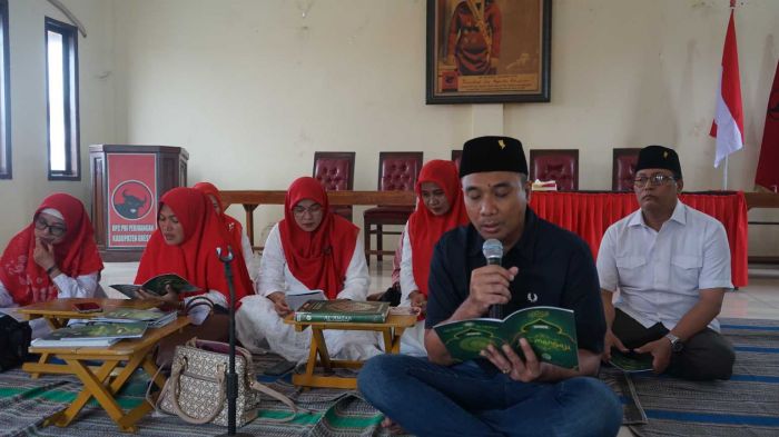 Sambut Ramadhan 1447 H, PDIP Gresik Gelar Khataman Alquran dan Berbagi Takjil