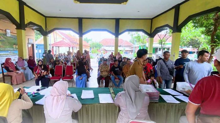 Kantah Kabupaten Pasuruan Serahkan 239 Sertifikat Tanah ke Warga Kedemungan