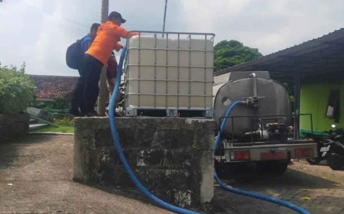 BPBD Bojonegoro Telah Distribusikan 145.000 Liter Air Bersih di Wilayah Kekeringan