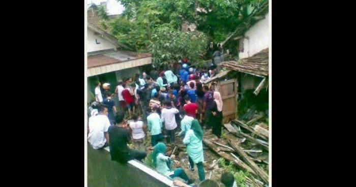 Pesawat TNI AU Jatuh di Blimbing Malang, Jadi Tontonan Warga 