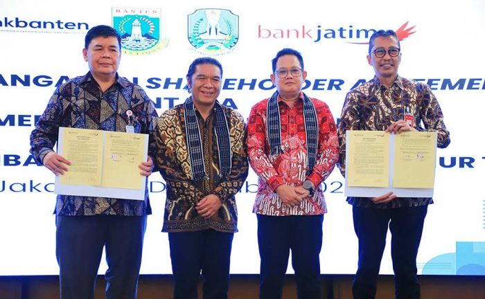 Pj. Gubernur Adhy Optimis SHA Bank Jatim - Bank Banten Jadi Peluang Tingkatkan Pembangunan Daerah