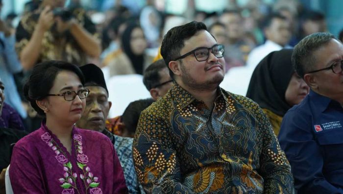 Bupati Kediri Lepas Angkatan Pertama SMA Boarding Pare