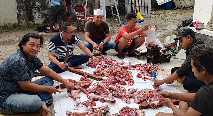 Gandeng 3 Perusahaan dan Pemkab Gresik, KWG Berbagi Hewan Kurban saat Idul Adha 1443 H