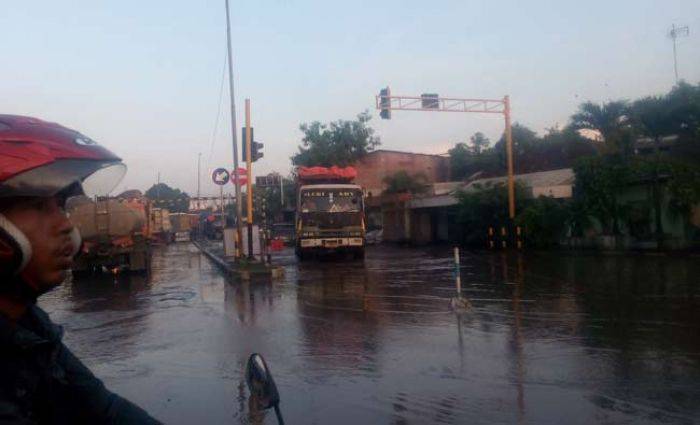 Mulai Hari Ini, Truk Tronton Dilarang Melintas di Jalur Bojonegoro