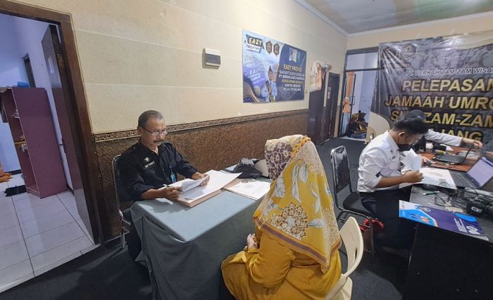 Wujudkan Layanan Prima, Imigrasi Malang Gelar Eazy Passport di PT. Berkah Zam-Zam Wisata Lumajang