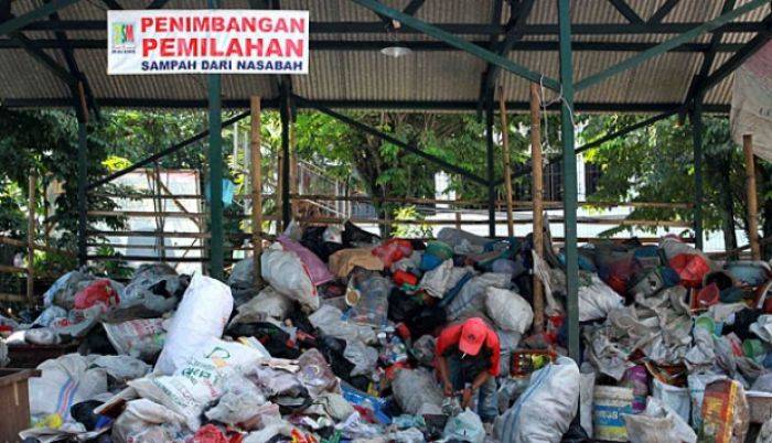 Kelola Limbah di Kampus, Puluhan Mahasiswa di Jember Bentuk Bank Sampah