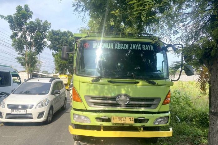 Motor Oleng karena Anak, Ibu di Sampang Tewas Tertabrak Truk