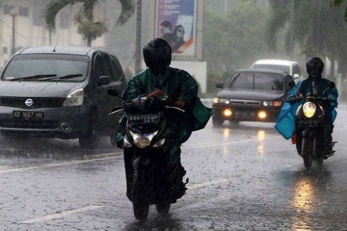 Awas! BMKG Imbau Warga Jatim Waspada Hujan Intensitas Tinggi di November 2025