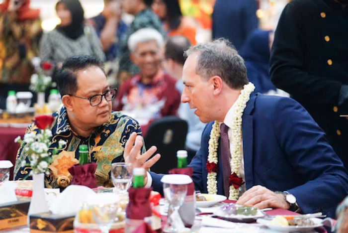 Pj Gubernur Adhy Kenalkan Indahnya Alam Jatim di Acara Welcome Dinner JWG Indonesia-Perancis