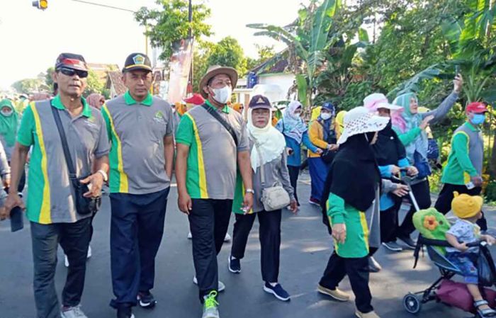 Peringati Hari Amal Bakti ke-77, Kantor Kemenag Kabupaten Kediri Adakan Jalan Santai