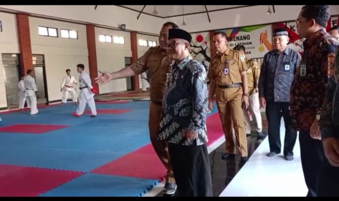 Kunjungi Smanor Sidoarjo, Mendikdasmen: Siap Replikasi Nasional untuk Cetak Bibit Atlet Sejak Dini